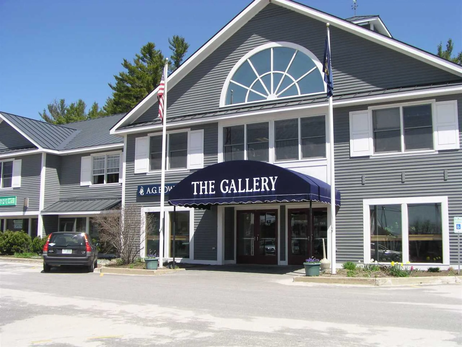 276 Newport Road New London NH 03257