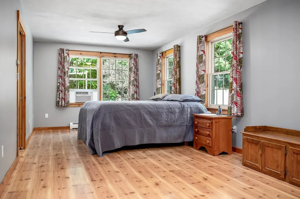 14 1/2 Yvonne Street Rochester NH 03867