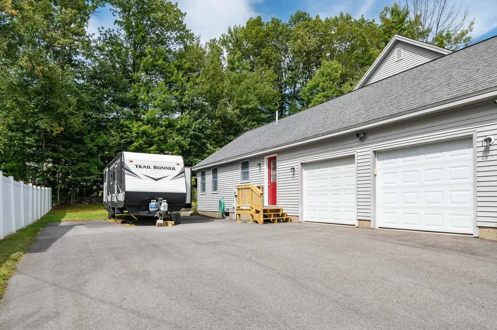 14 1/2 Yvonne Street Rochester NH 03867