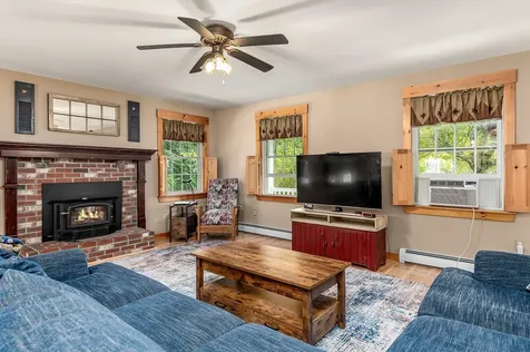 14 1/2 Yvonne Street Rochester NH 03867