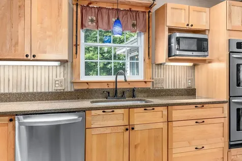 14 1/2 Yvonne Street Rochester NH 03867