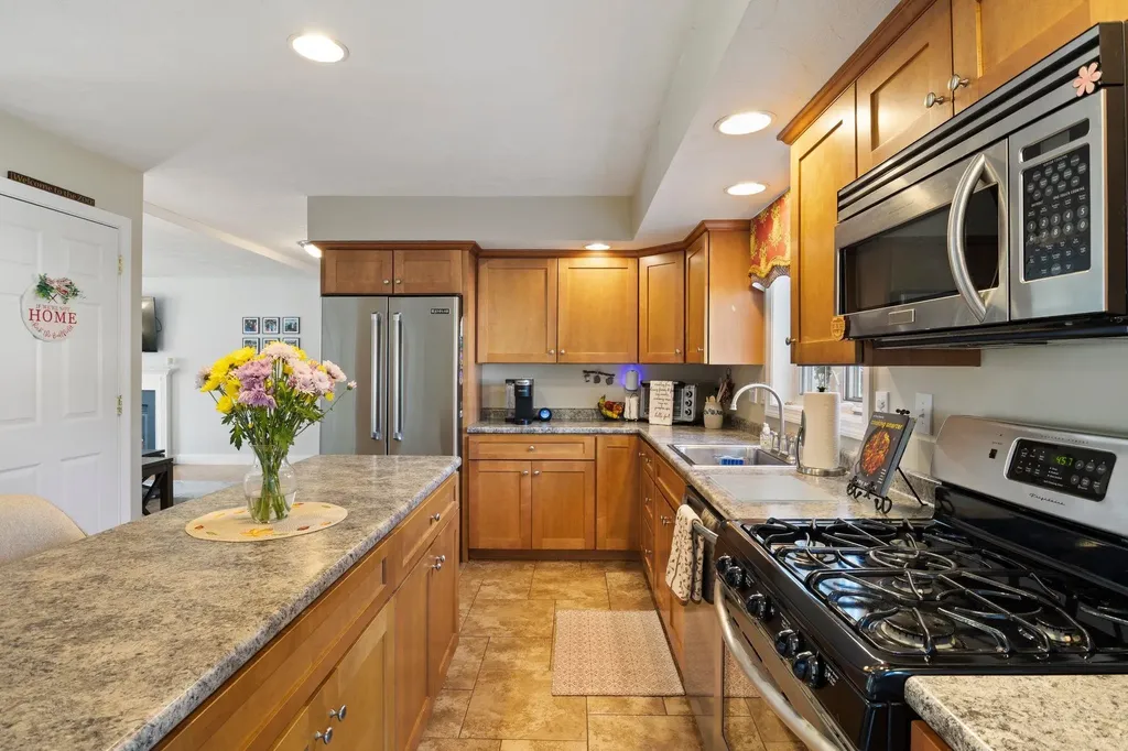 6 Aspen Drive Somersworth NH 03878