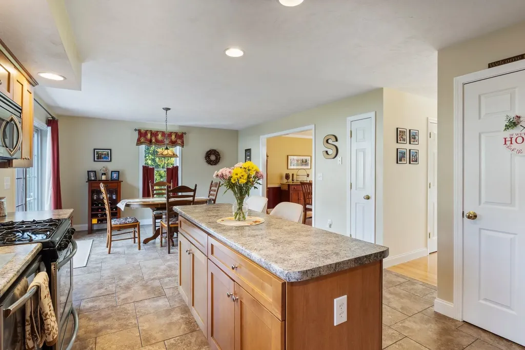 6 Aspen Drive Somersworth NH 03878