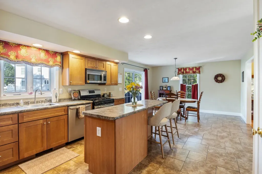 6 Aspen Drive Somersworth NH 03878