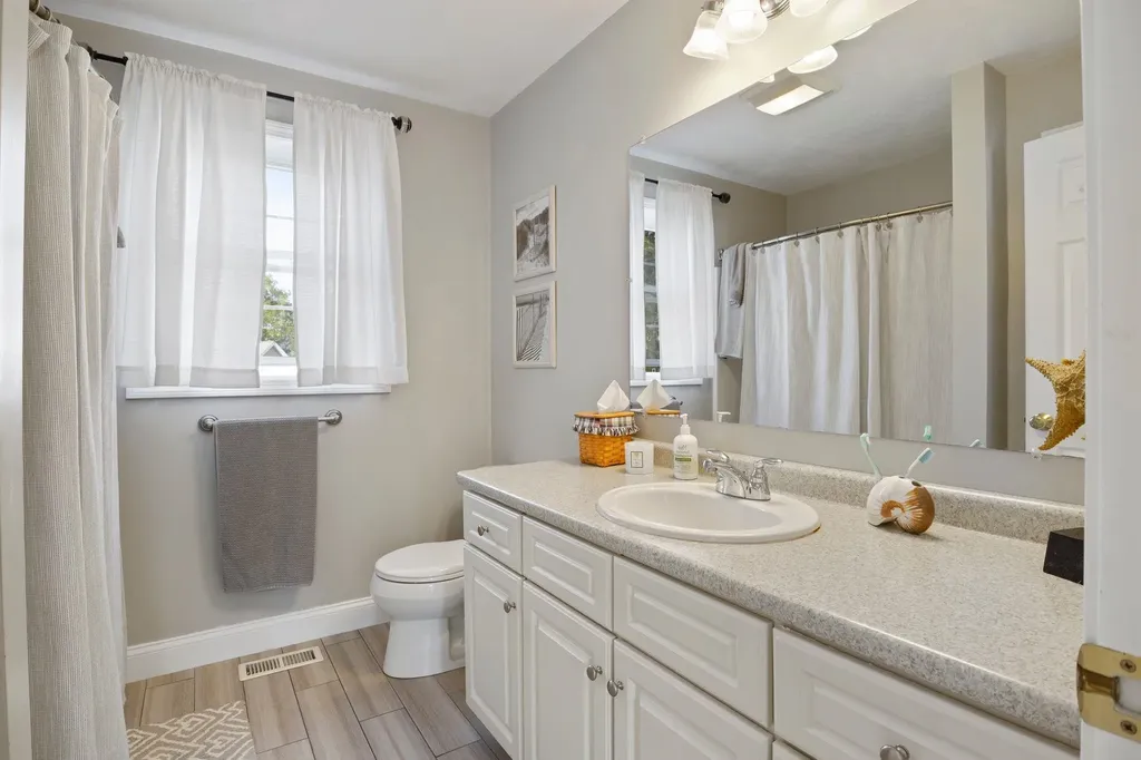 6 Aspen Drive Somersworth NH 03878