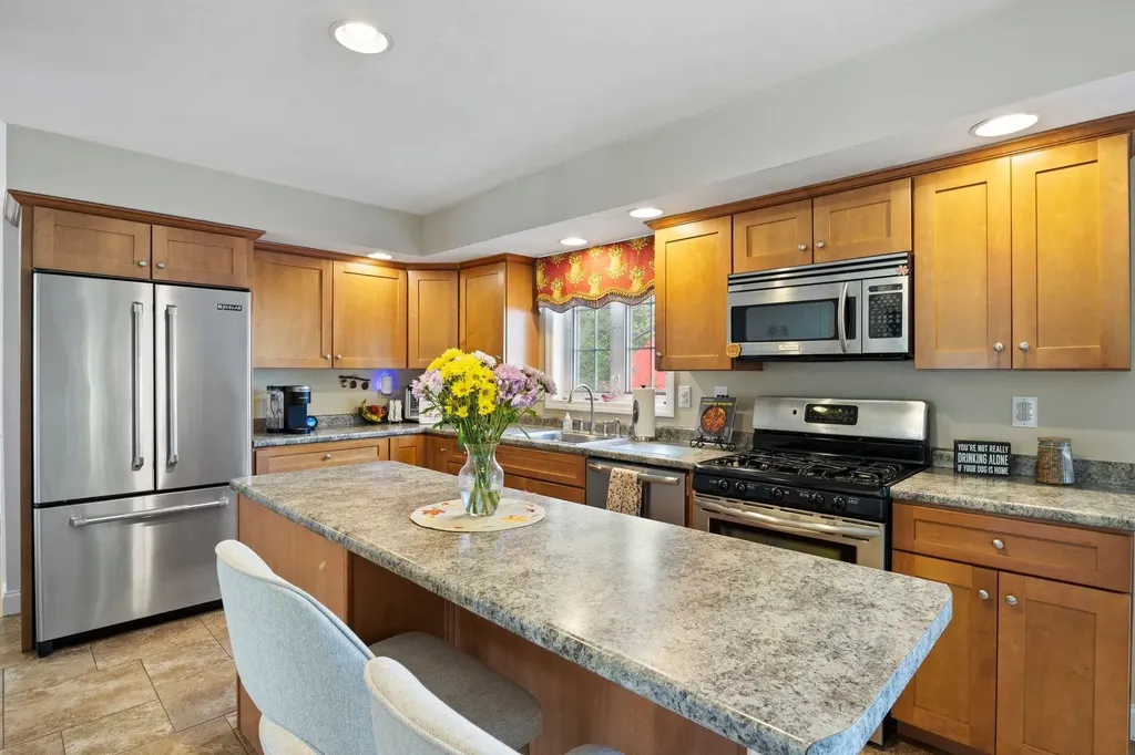 6 Aspen Drive Somersworth NH 03878