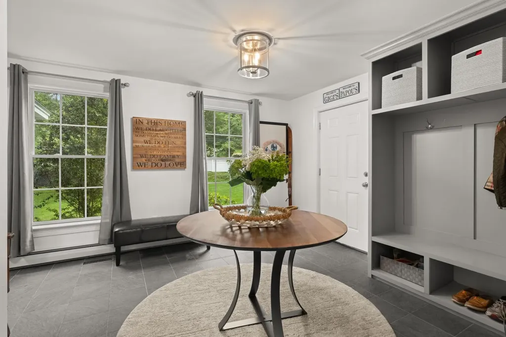 23 Rockrimmon Road North Hampton NH 03862