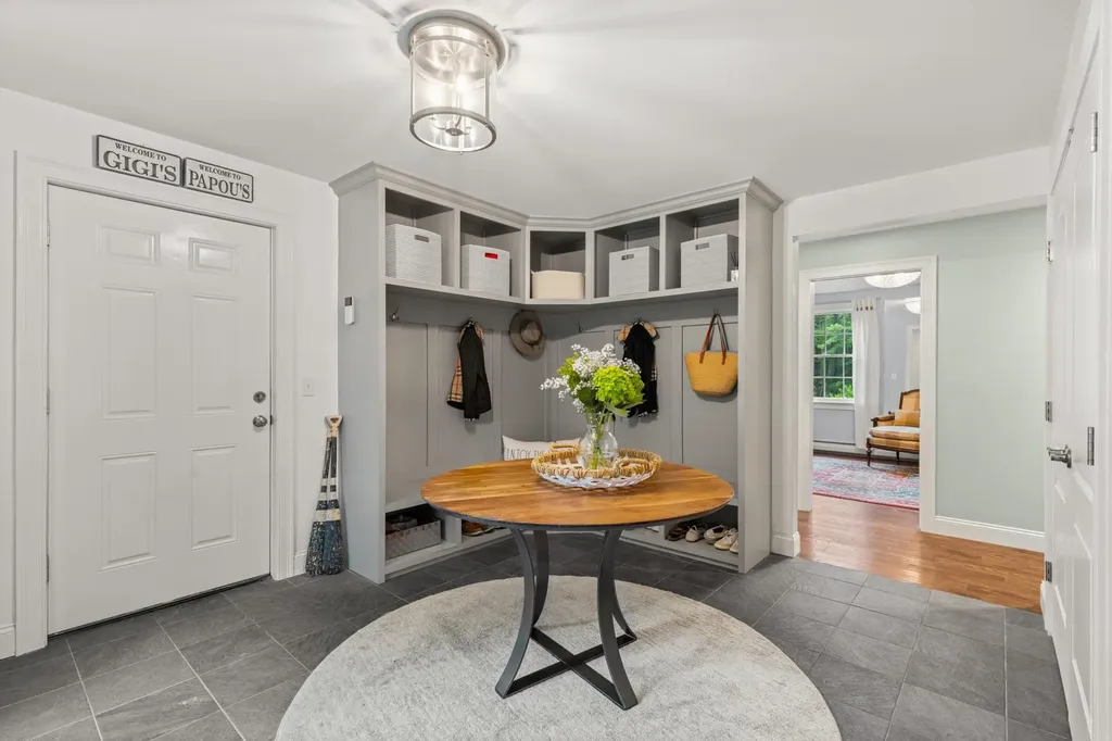 23 Rockrimmon Road North Hampton NH 03862