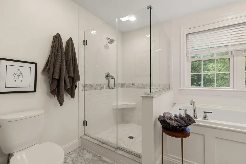 23 Rockrimmon Road North Hampton NH 03862