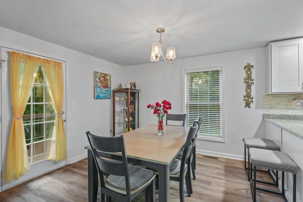 138 Barbara Lane Hudson NH 03051