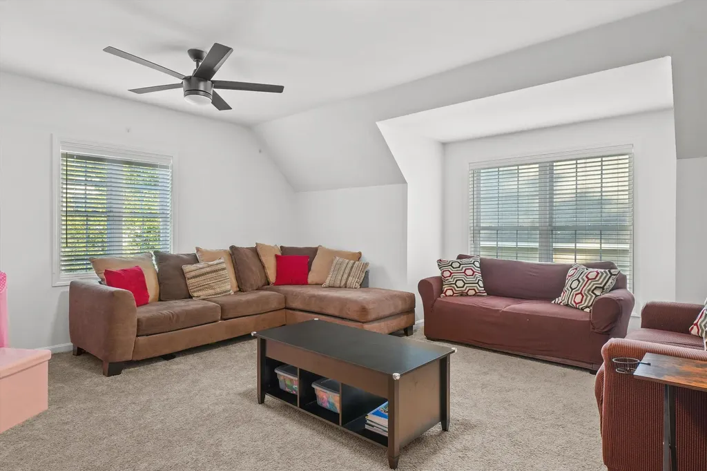 138 Barbara Lane Hudson NH 03051