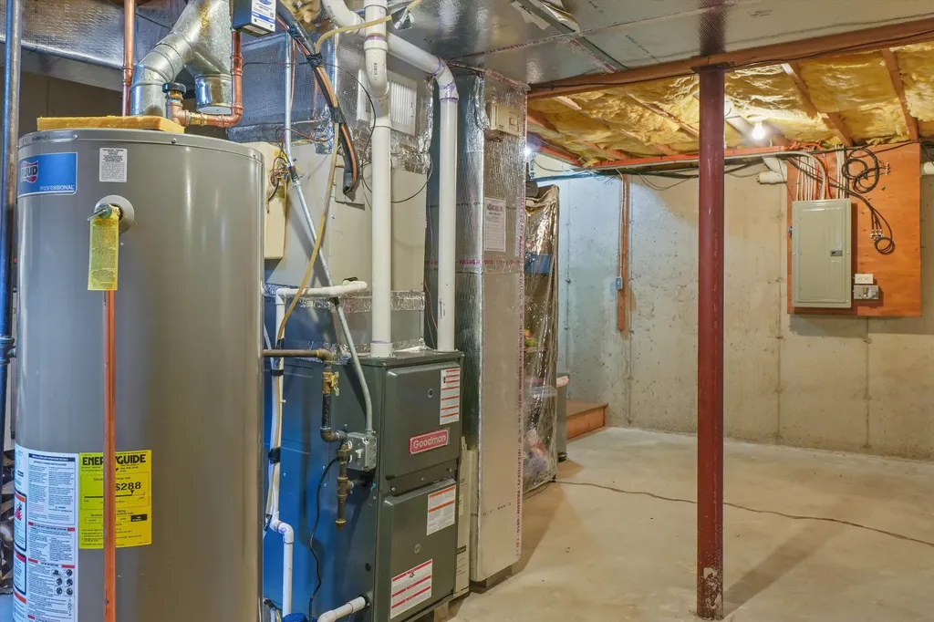 138 Barbara Lane Hudson NH 03051