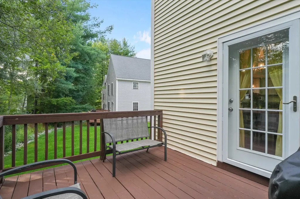 138 Barbara Lane Hudson NH 03051