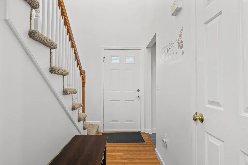 138 Barbara Lane Hudson NH 03051