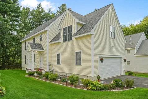 138 Barbara Lane Hudson NH 03051