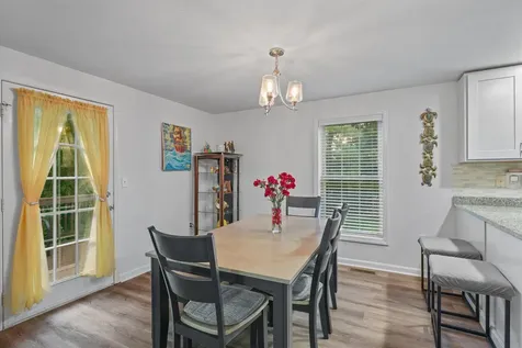 138 Barbara Lane Hudson NH 03051