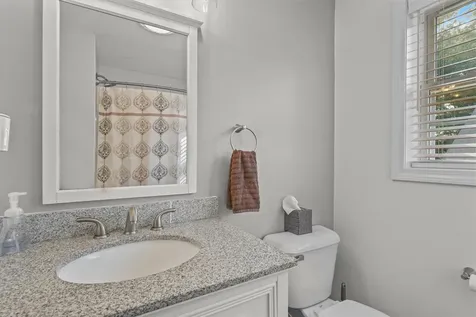 138 Barbara Lane Hudson NH 03051