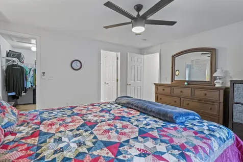 138 Barbara Lane Hudson NH 03051