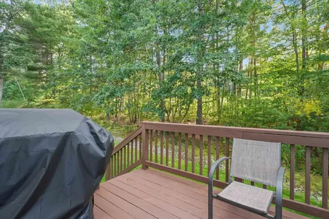 138 Barbara Lane Hudson NH 03051