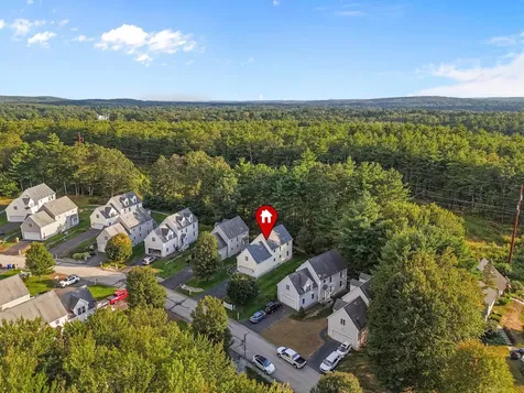 138 Barbara Lane Hudson NH 03051