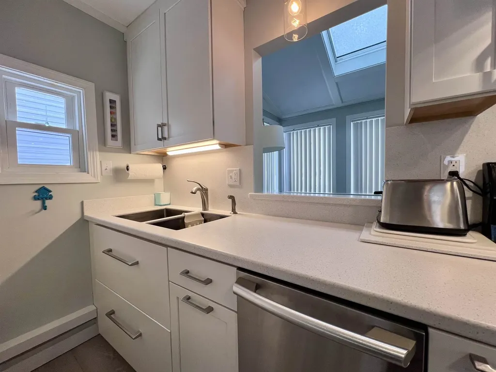470 Winnacunnett Road Hampton NH 03862