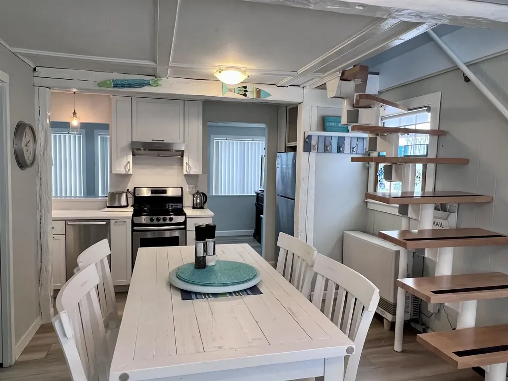 470 Winnacunnett Road Hampton NH 03862