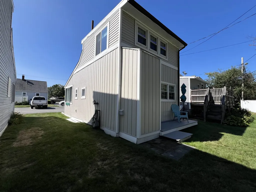 470 Winnacunnett Road Hampton NH 03862
