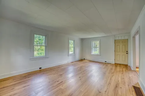 921 Old Waterford Road Littleton NH 03561