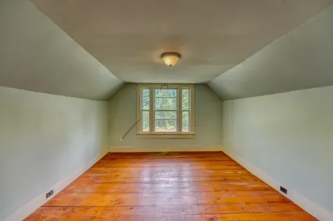 921 Old Waterford Road Littleton NH 03561