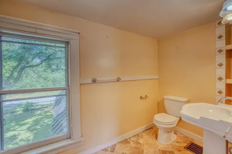 921 Old Waterford Road Littleton NH 03561