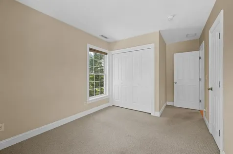 35 Gatchell Way Epping NH 03042