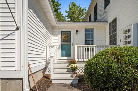 35 Gatchell Way Epping NH 03042