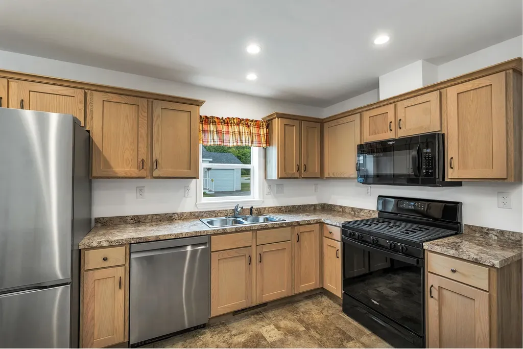 72 A Crescent Street Plymouth NH 03264