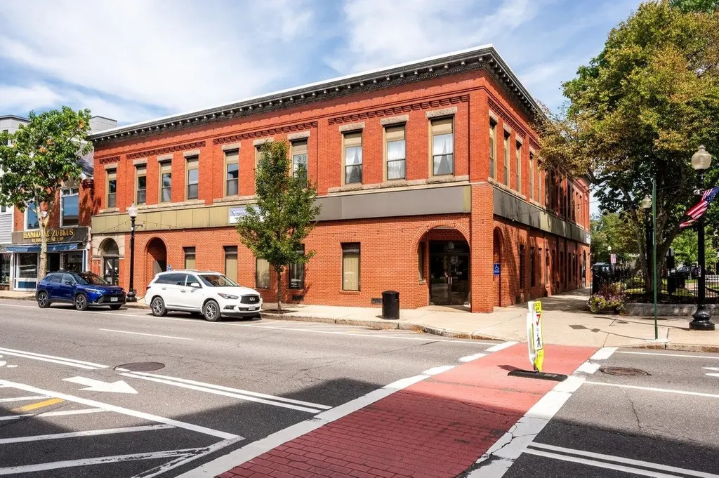 1 North Main Street Rochester NH 03867