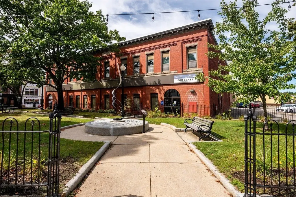 1 North Main Street Rochester NH 03867