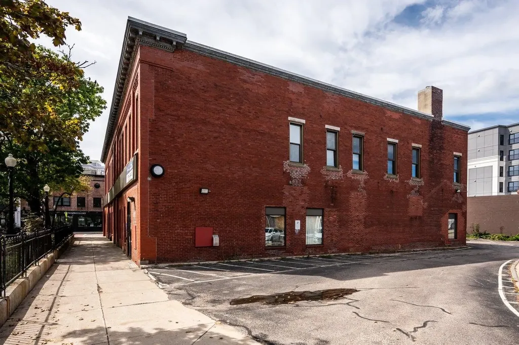 1 North Main Street Rochester NH 03867