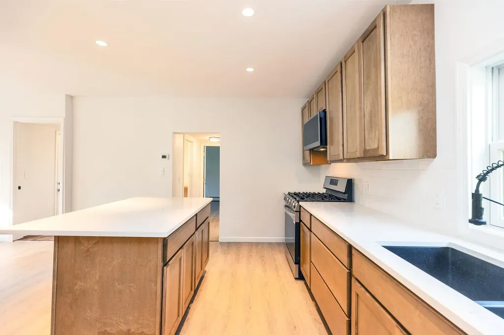 59 Hooksett Road Auburn NH 03032