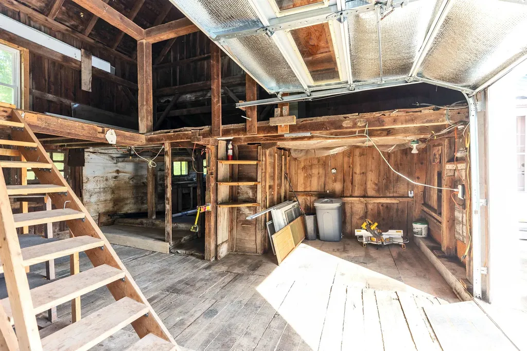 59 Hooksett Road Auburn NH 03032