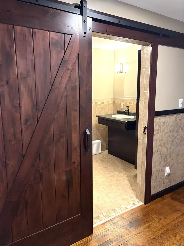 785 Brattleboro Road Hinsdale NH 03451