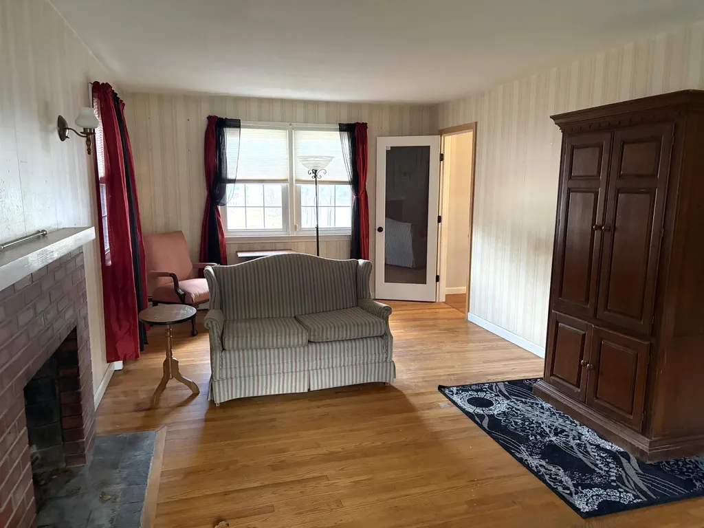 785 Brattleboro Road Hinsdale NH 03451