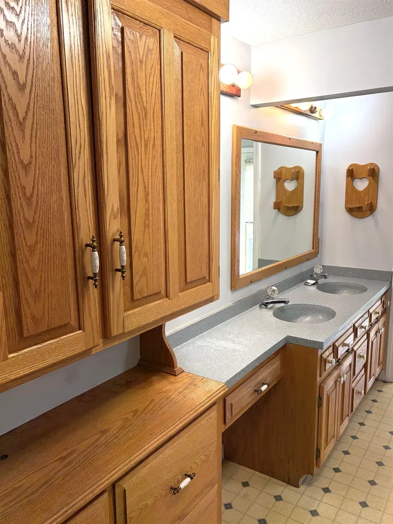 785 Brattleboro Road Hinsdale NH 03451