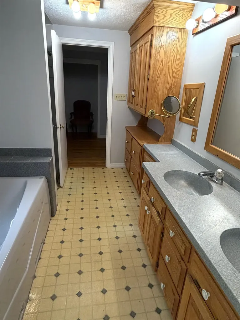 785 Brattleboro Road Hinsdale NH 03451