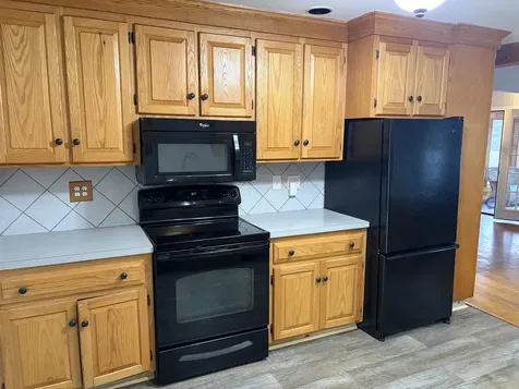 785 Brattleboro Road Hinsdale NH 03451