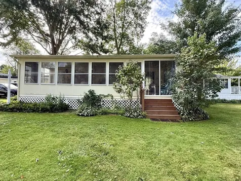 23 Whites Lane Grand Isle VT 05458