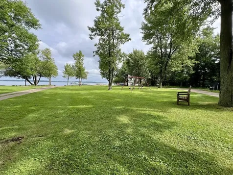 23 Whites Lane Grand Isle VT 05458