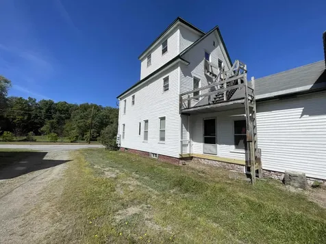8 Williams Street Lancaster NH 03584