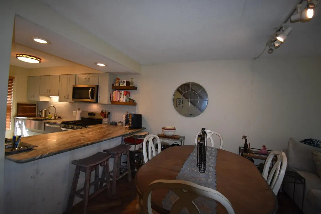 42 Potter Lane Enfield NH 03748