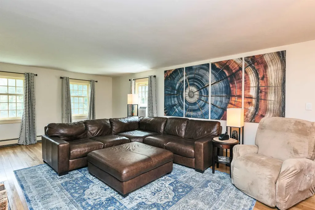 54 High Street Peterborough NH 03458