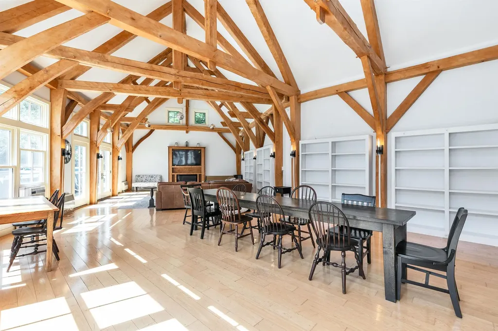 54 High Street Peterborough NH 03458