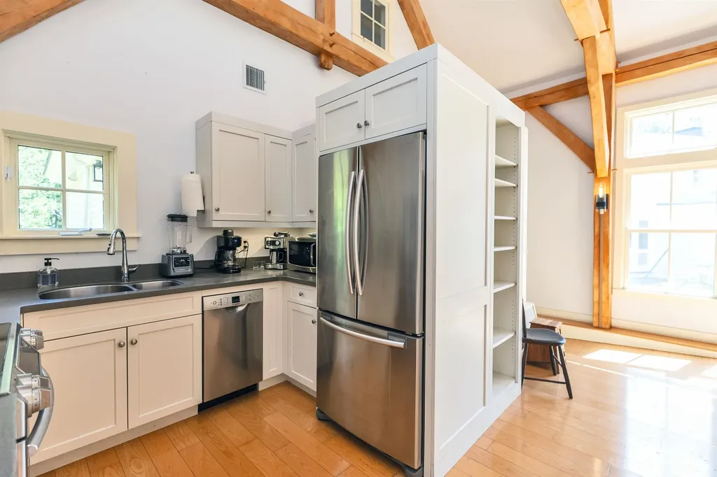 54 High Street Peterborough NH 03458